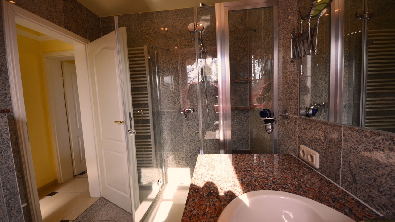 Photo of Bathroom in Gross Zicker