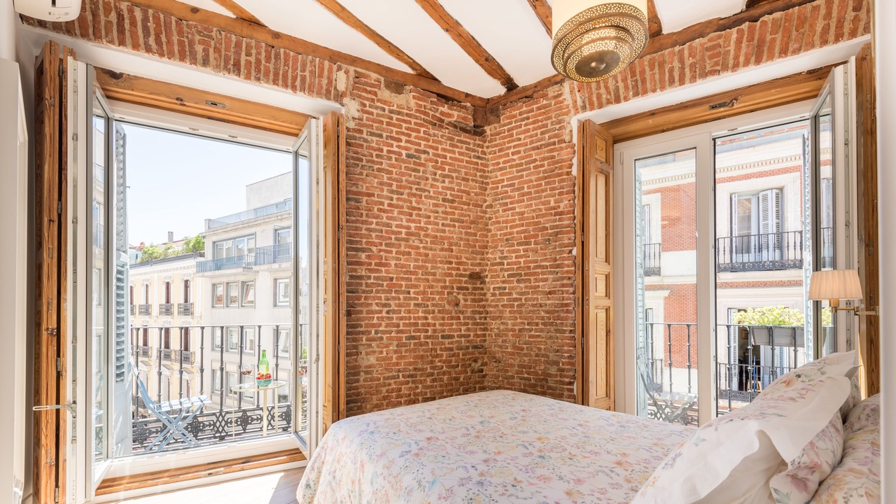 Photo of Bedroom in Golden Triangle of Art