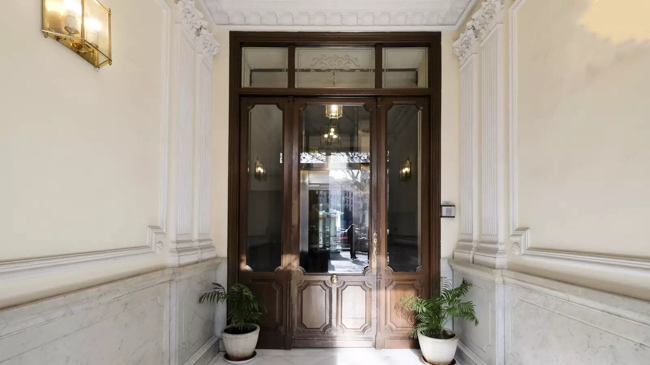 Photo of Outdoor in Trafalgar