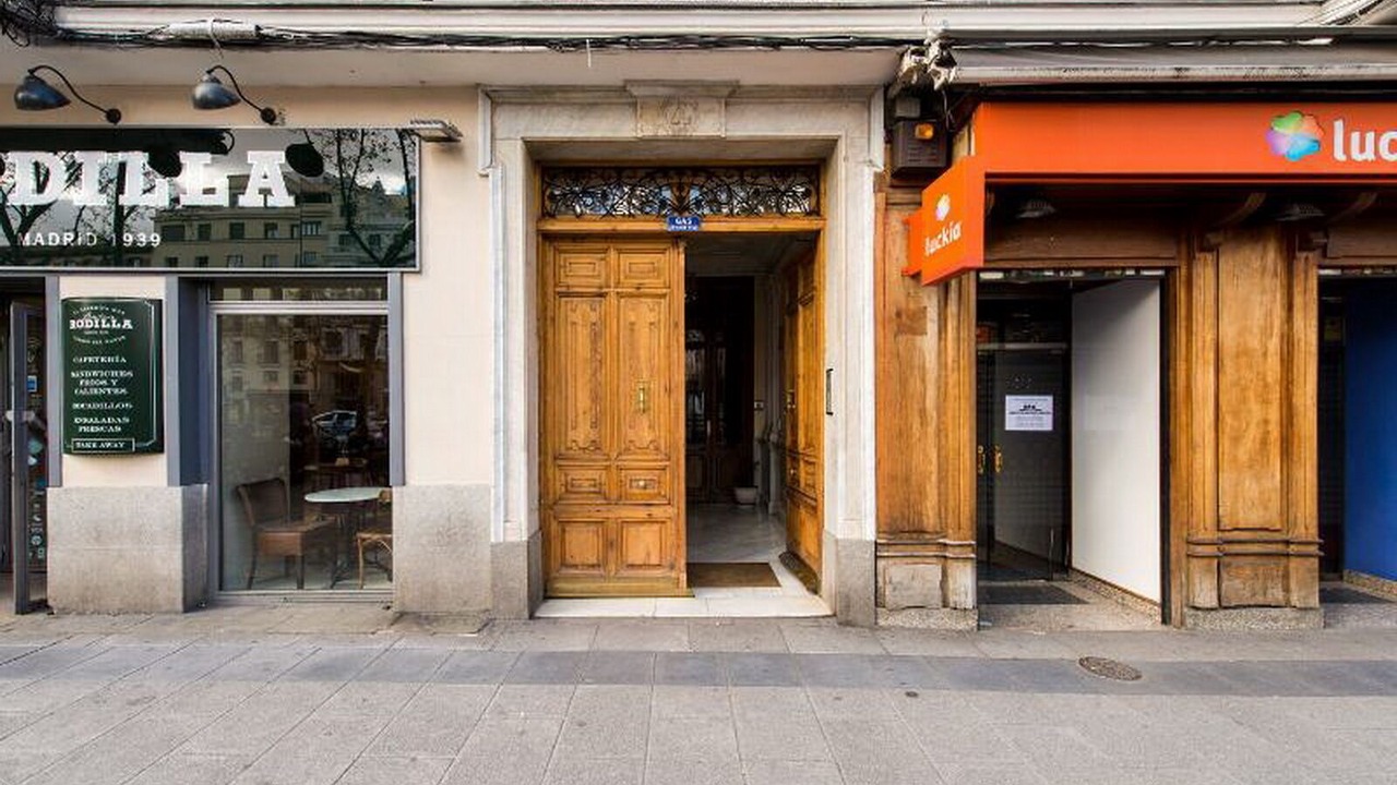 Photo of Outdoor in Trafalgar