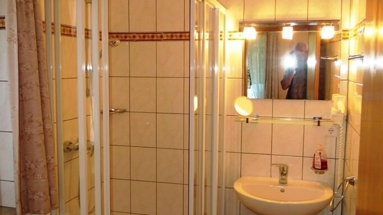Photo of Bathroom in Weissbach an der Alpenstrasse
