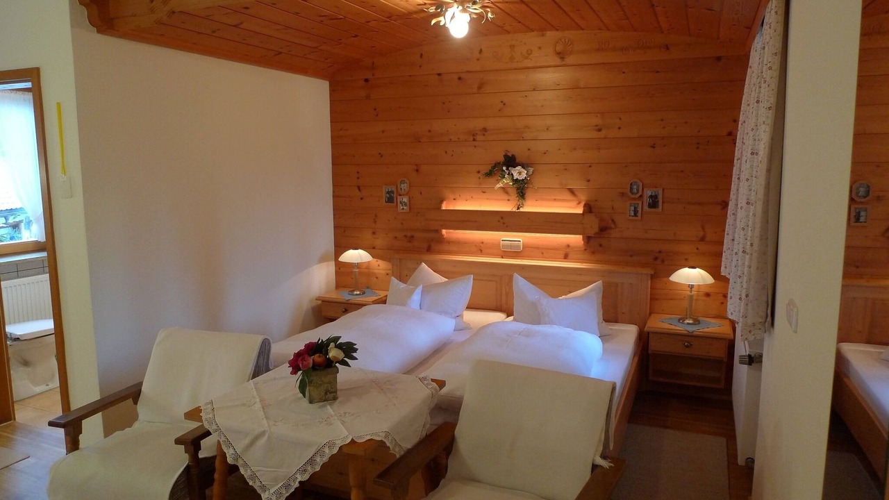 Photo of Bedroom in Weissbach an der Alpenstrasse
