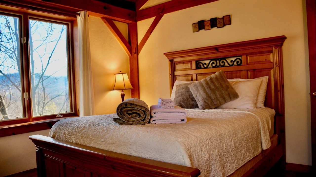Photo of Bedroom in Laurel Ridge