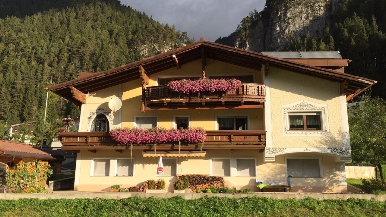 Photo of Outdoor in Schnann
