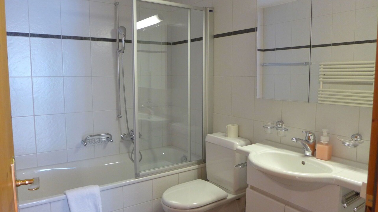 Photo of Bathroom in Murren