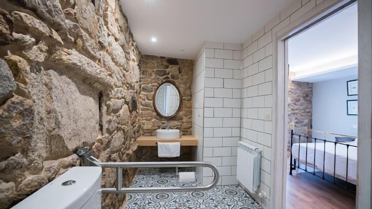 Photo of Bathroom in Dumbria