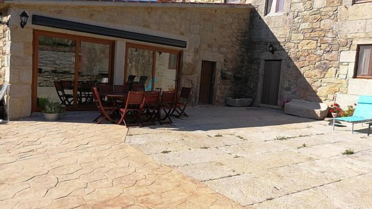 Photo of Patio Balcony in Dumbria