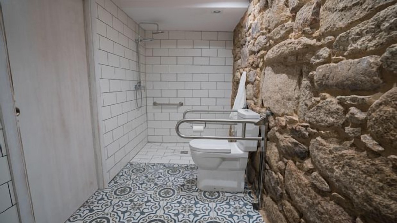 Photo of Bathroom in Dumbria