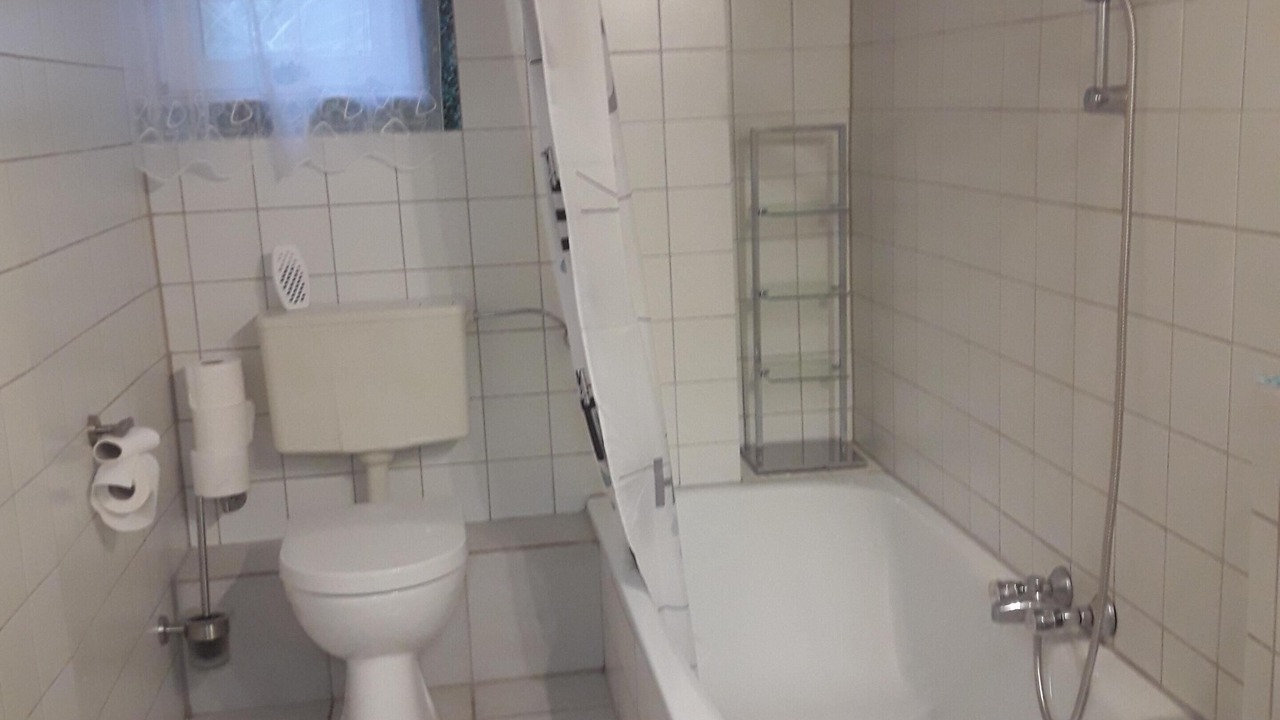 Photo of Bathroom in Nordwestliche Außenstadt