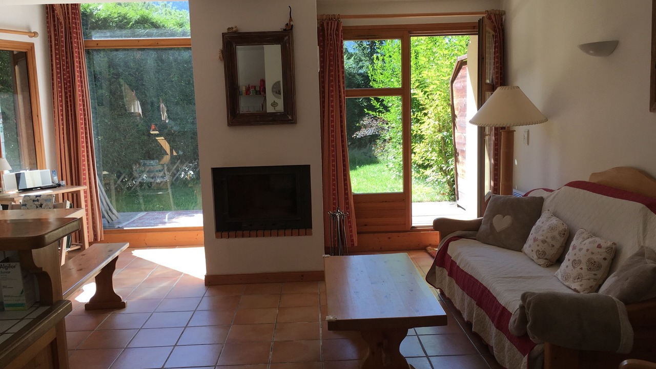 Photo of Livingroom in Les Tines