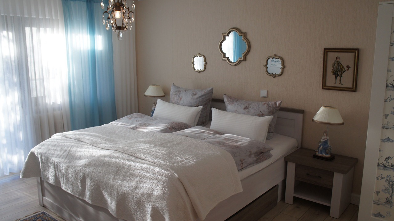 Photo of Bedroom in Mespelbrunn