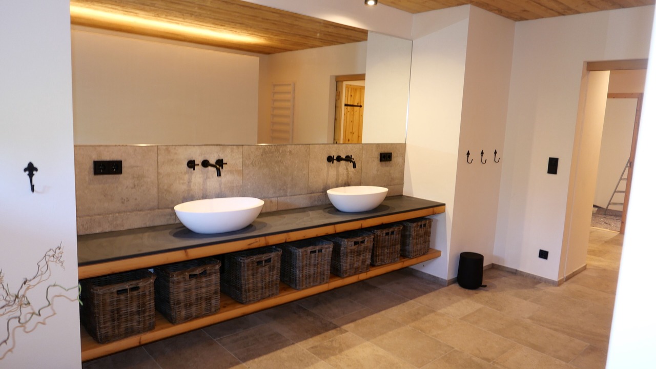 Photo of Bathroom in Burggen