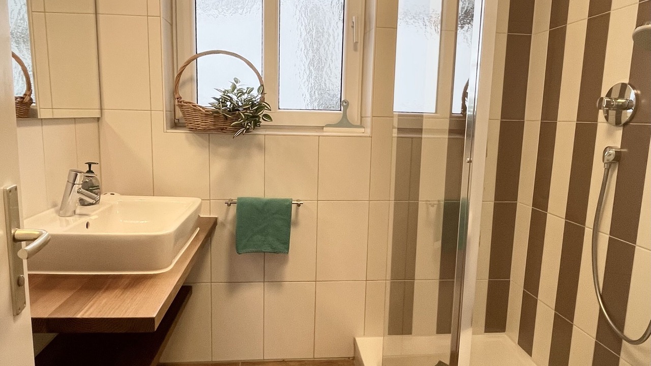 Photo of Bathroom in Horn