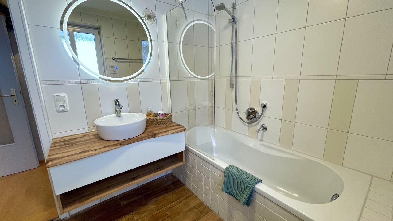 Photo of Bathroom in Horn