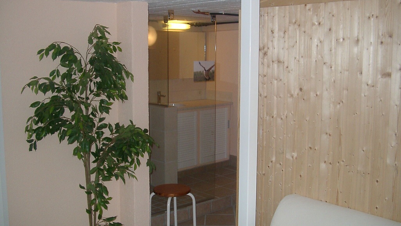 Photo of Others in Russee - Hammer