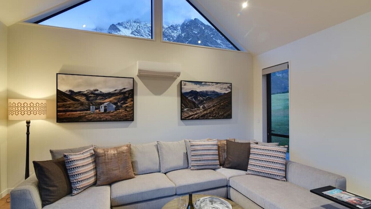 Photo of Livingroom in Jacks Point