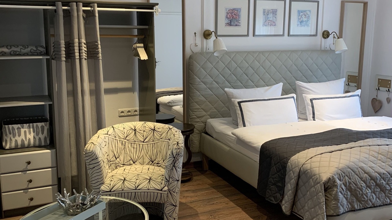 Photo of Bedroom in Mespelbrunn