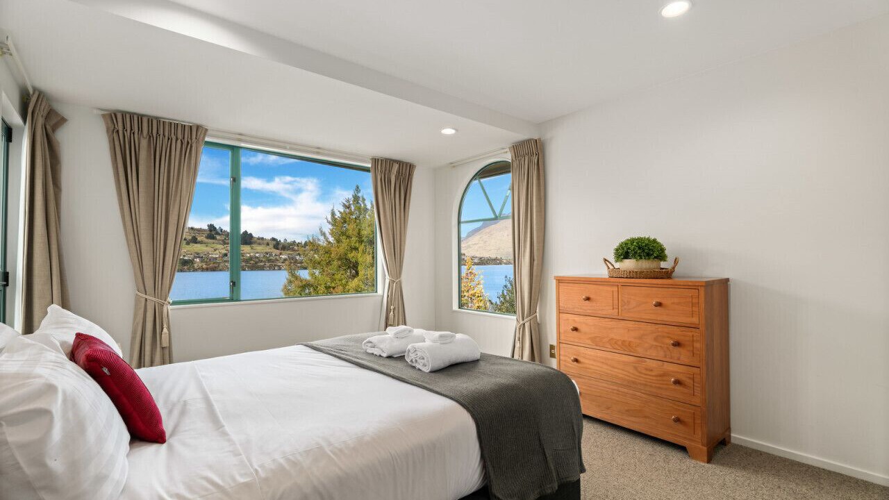 Photo of Bedroom in Queenstown