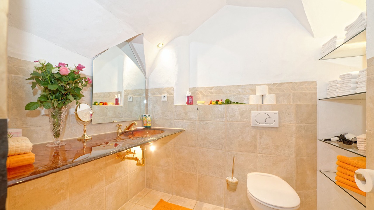 Photo of Bathroom in Meisham