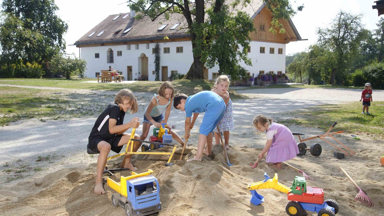 Photo of Others in Meisham