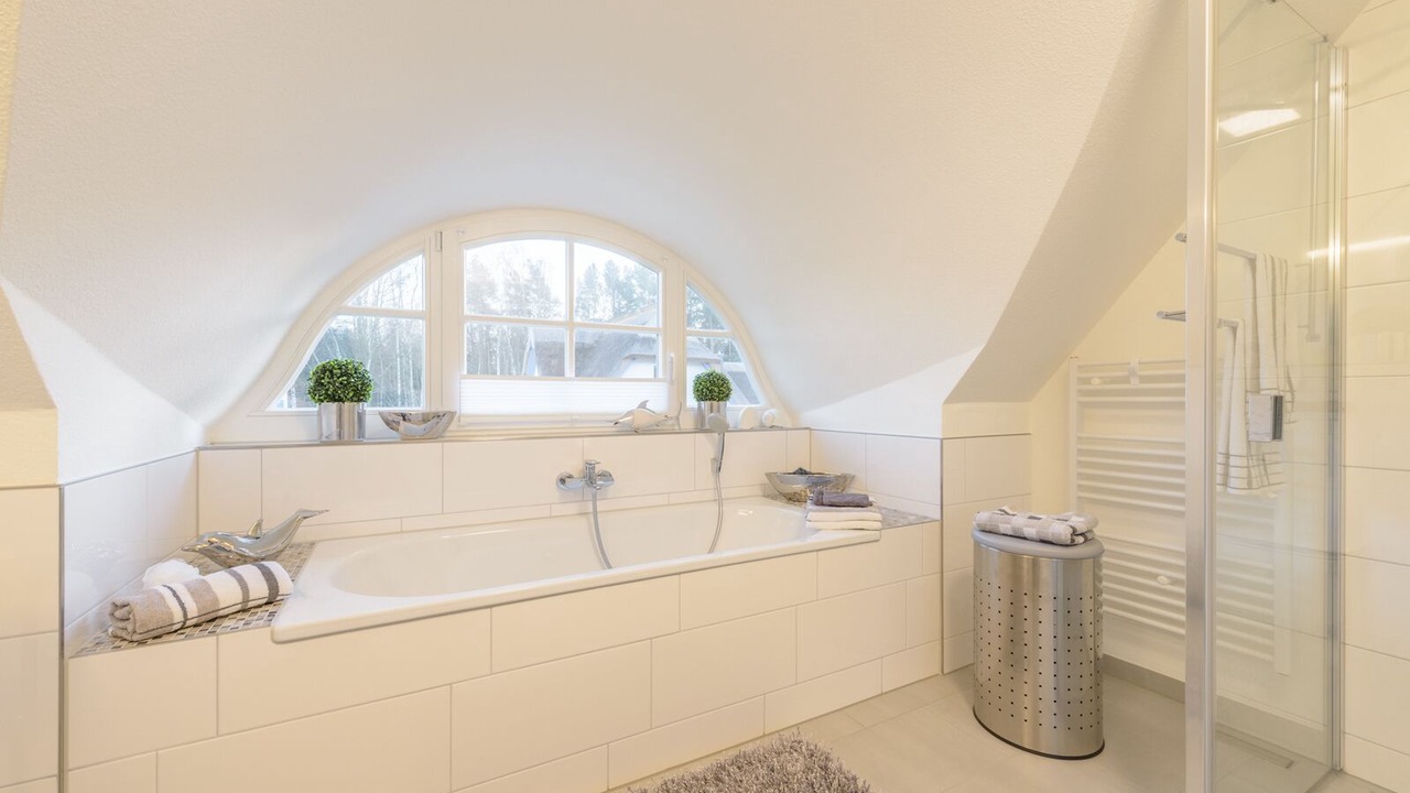 Photo of Bathroom in Glowe