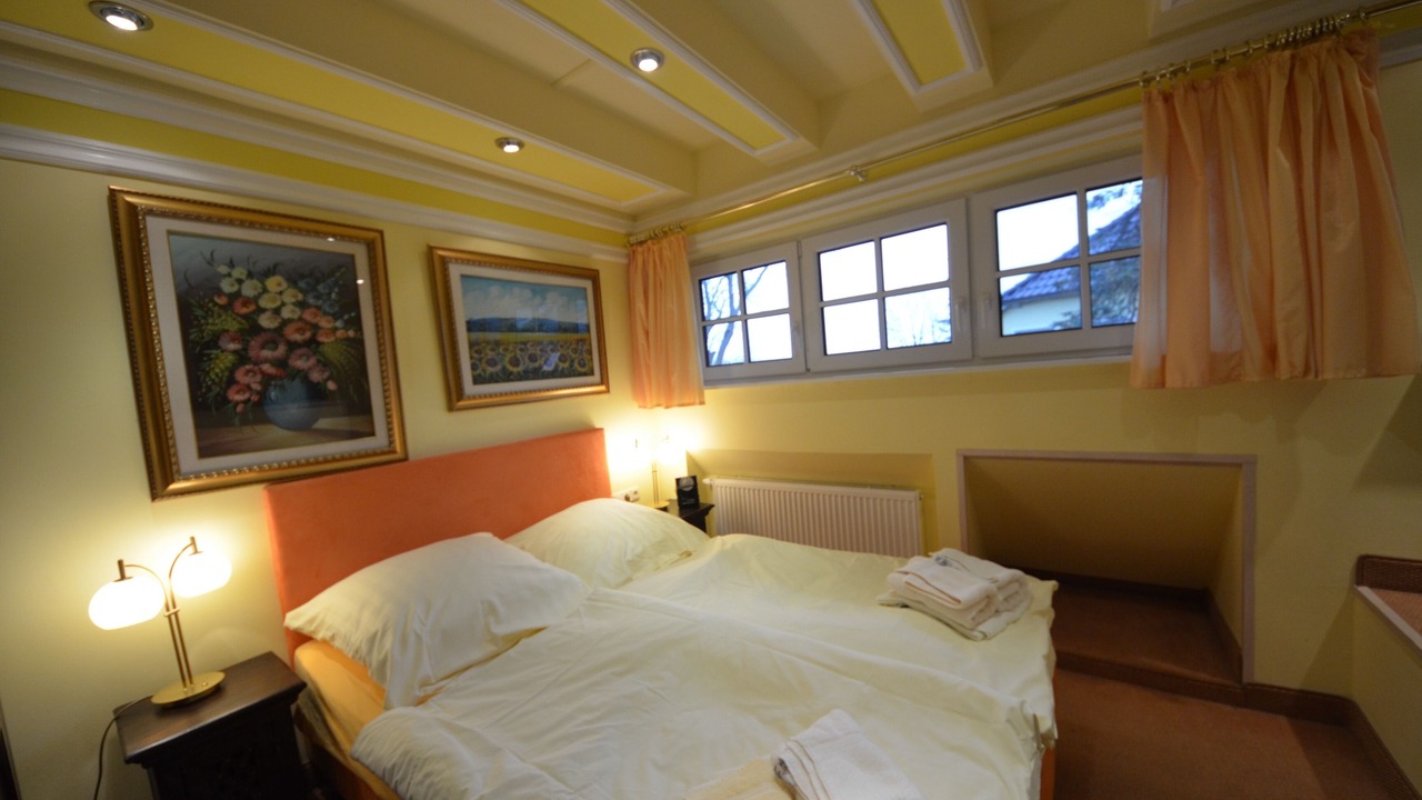 Photo of Bedroom in Gross Zicker
