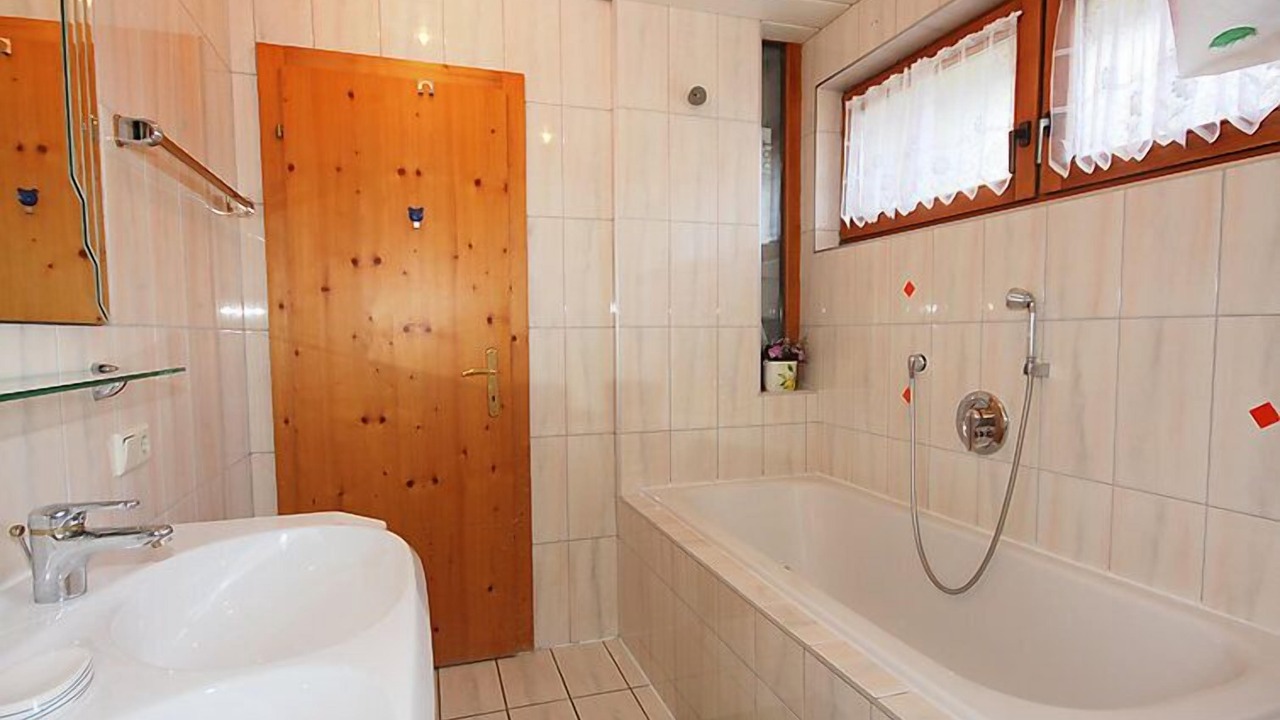 Photo of Bathroom in Volderau