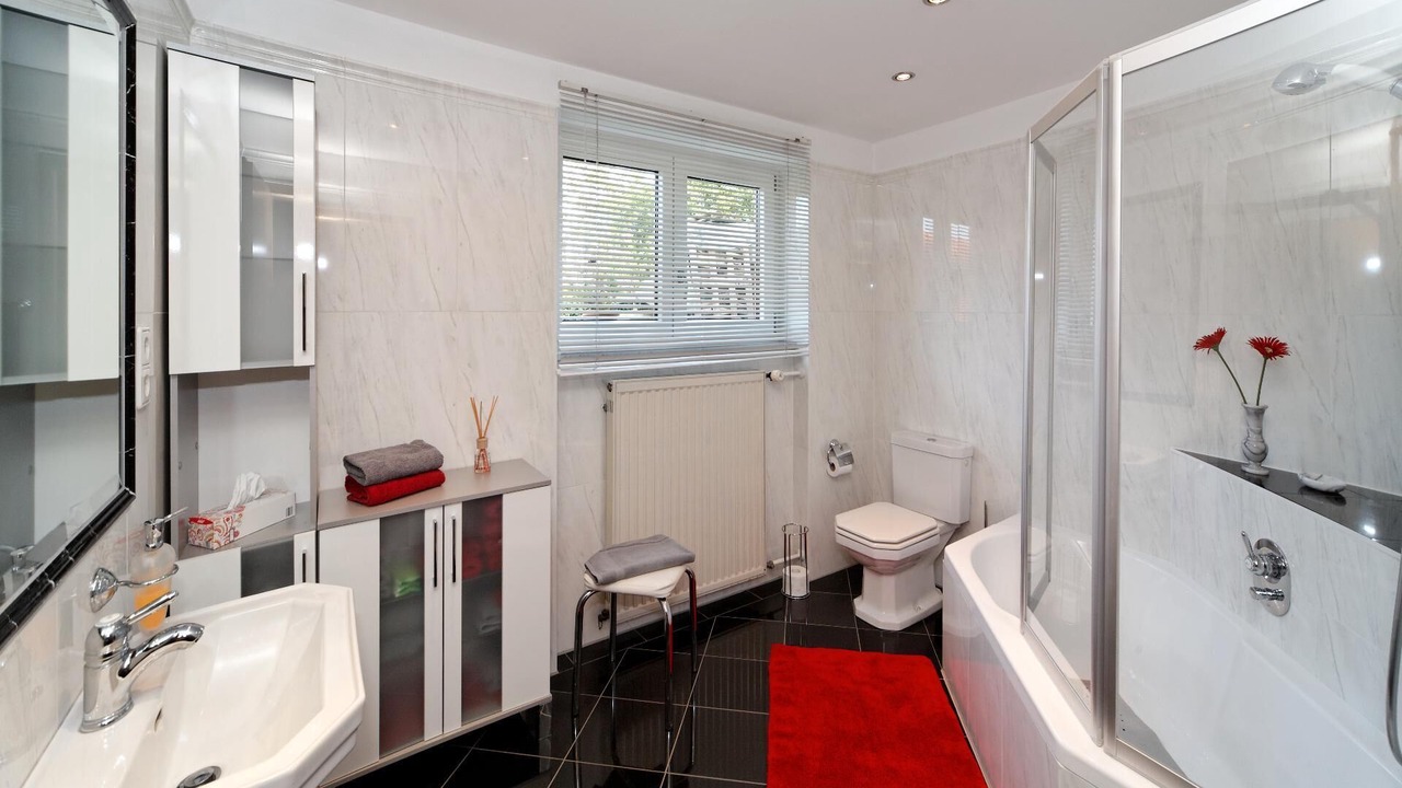 Photo of Bathroom in Tittling
