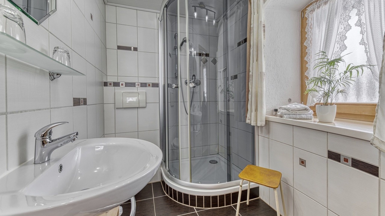 Photo of Bathroom in Lalling