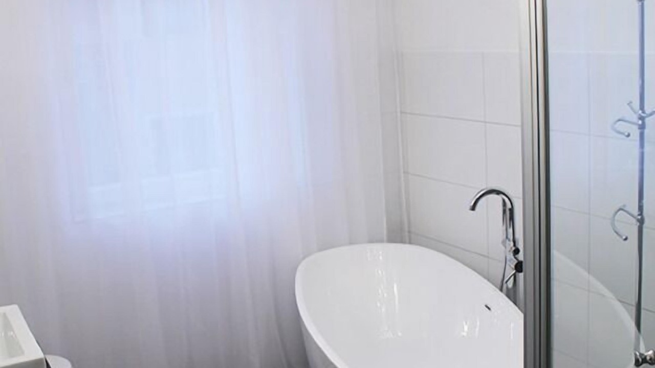 Photo of Bathroom in Lam