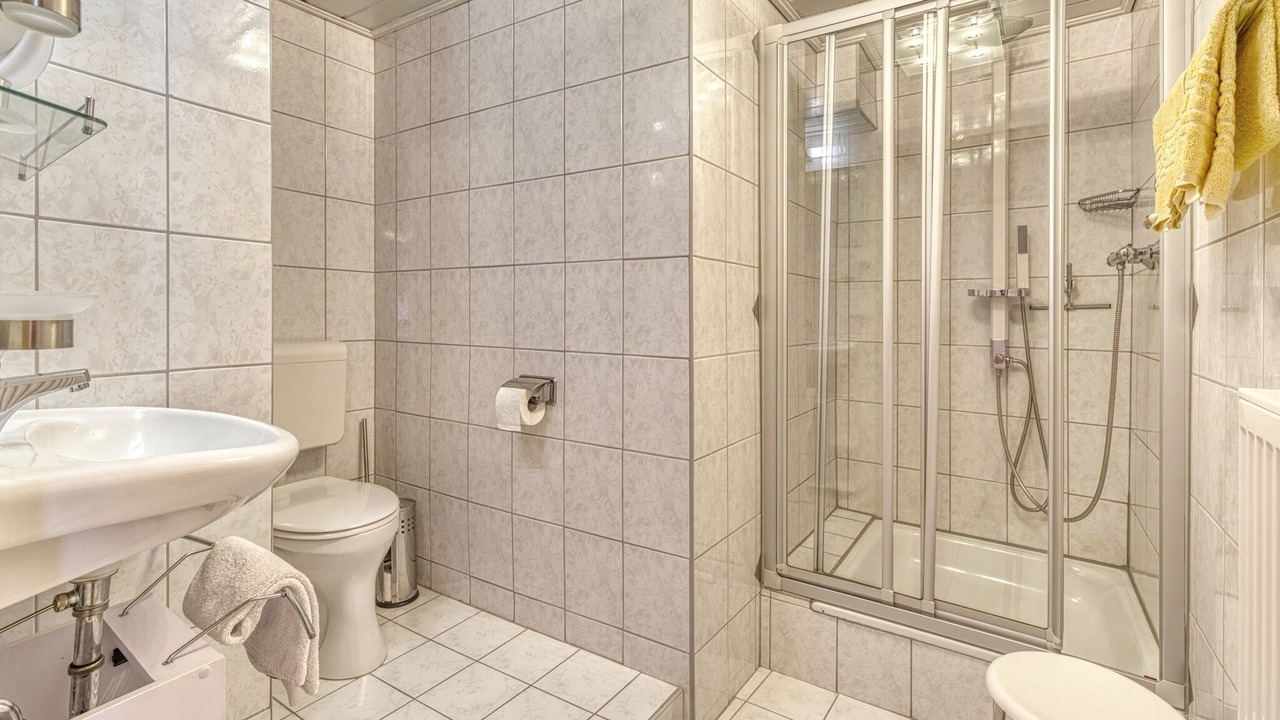Photo of Bathroom in Lalling