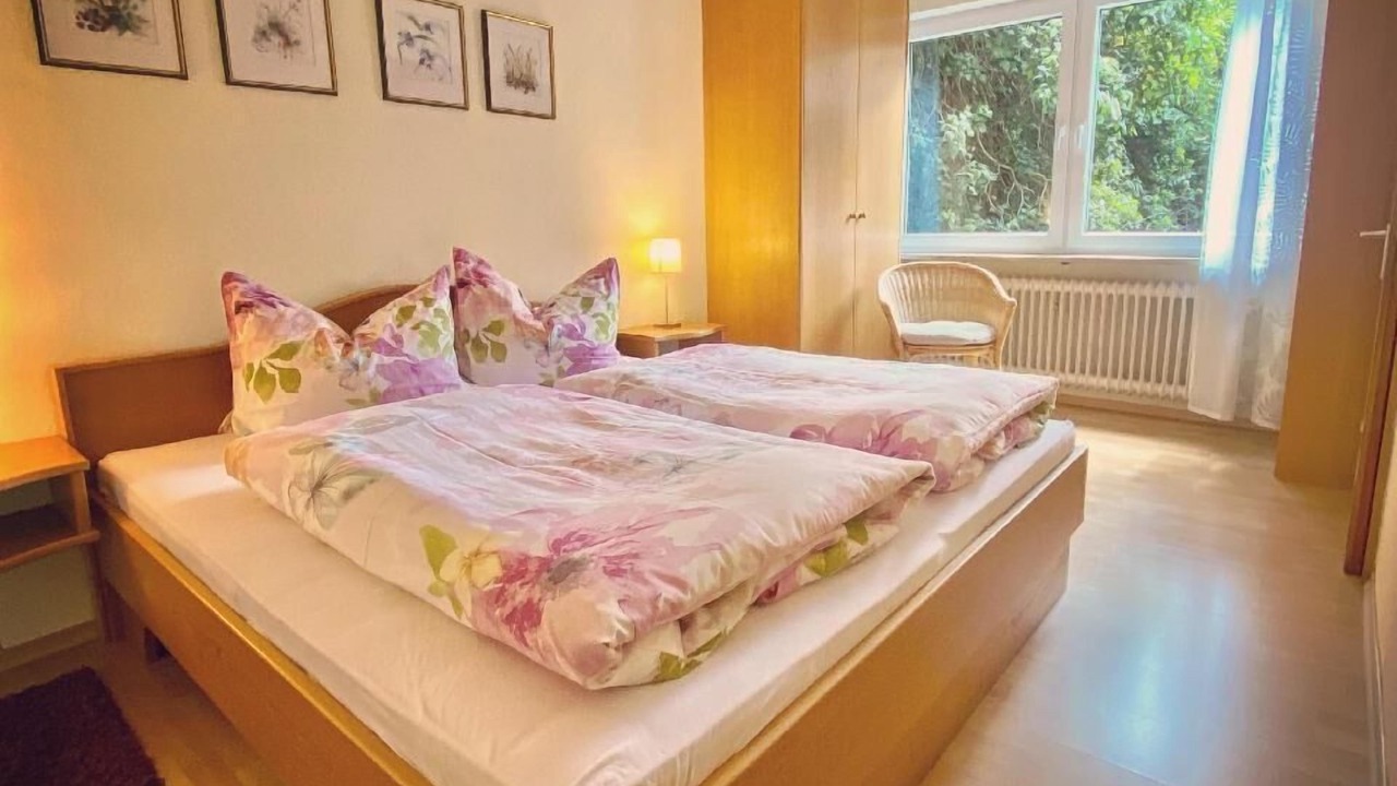 Photo of Bedroom in Essing