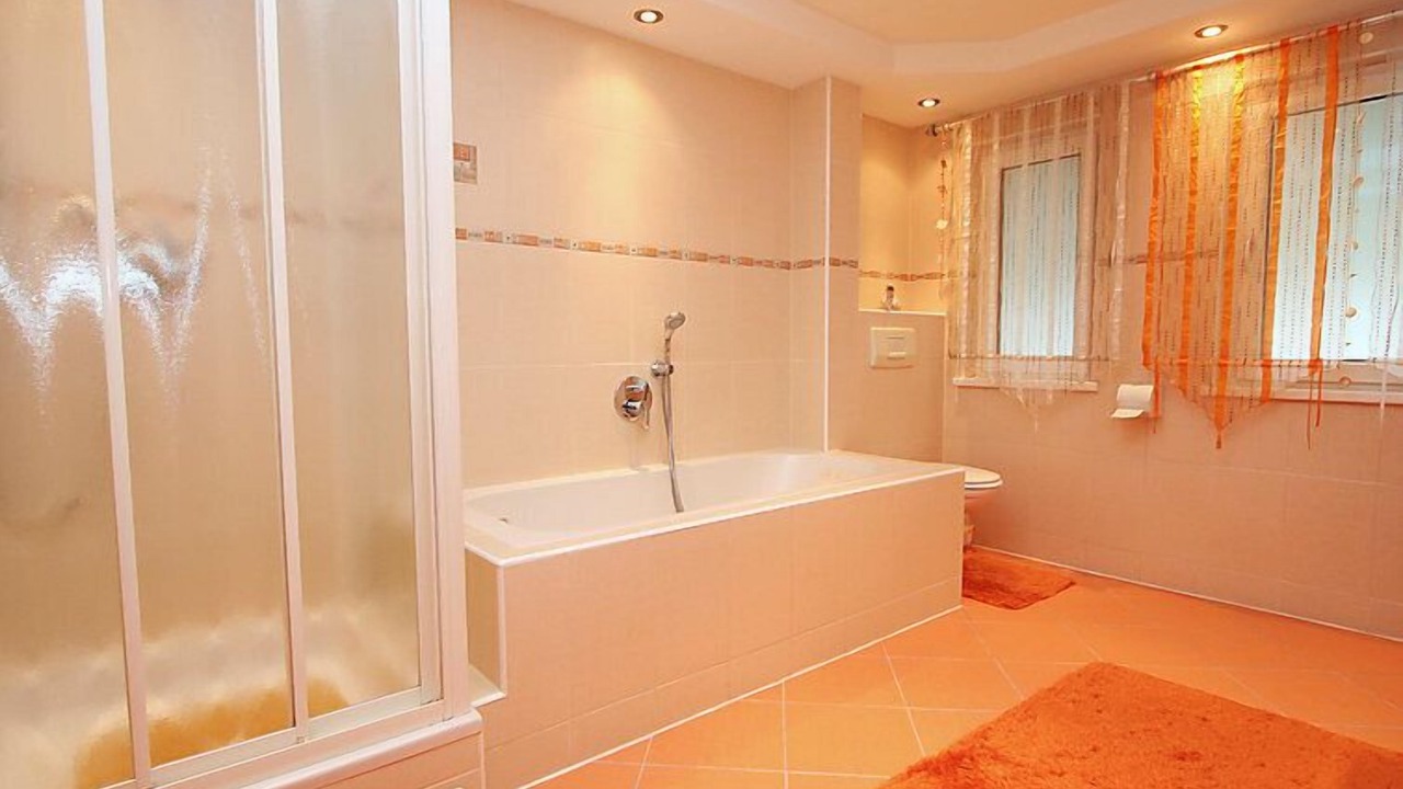 Photo of Bathroom in Tumpen