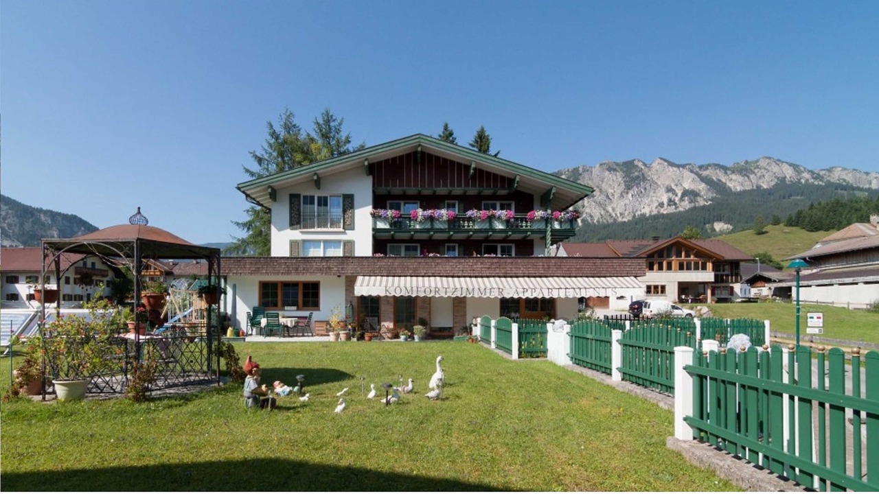 Photo of Outdoor in Graen