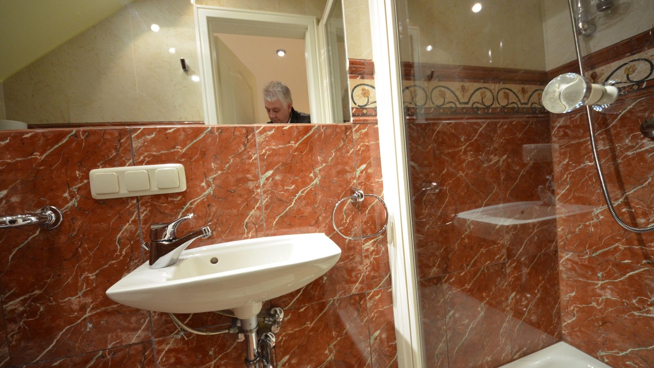 Photo of Bathroom in Gross Zicker