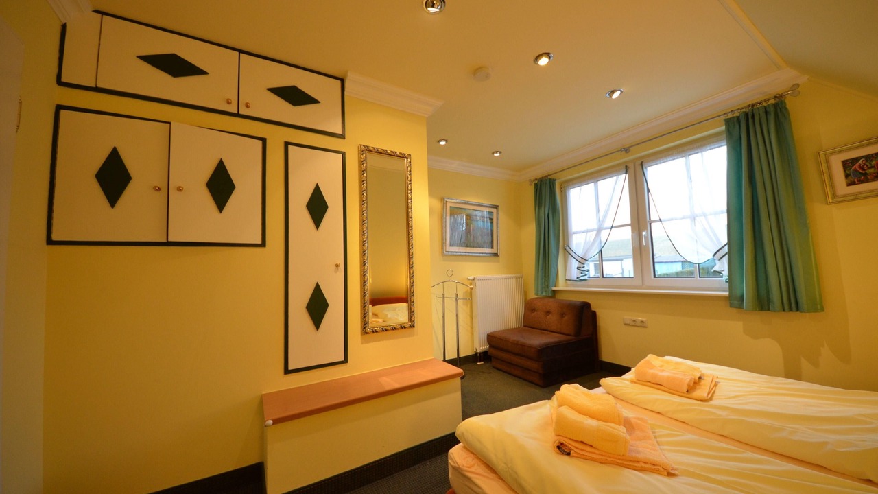 Photo of Bedroom in Gross Zicker