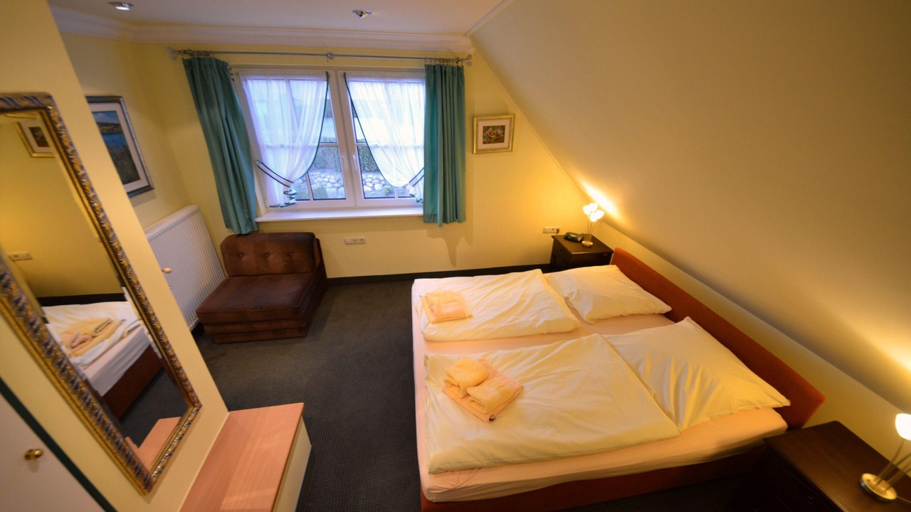 Photo of Bedroom in Gross Zicker