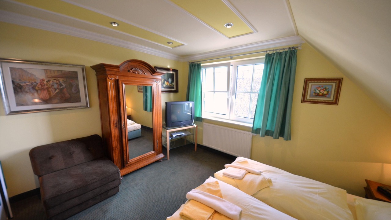 Photo of Bedroom in Gross Zicker