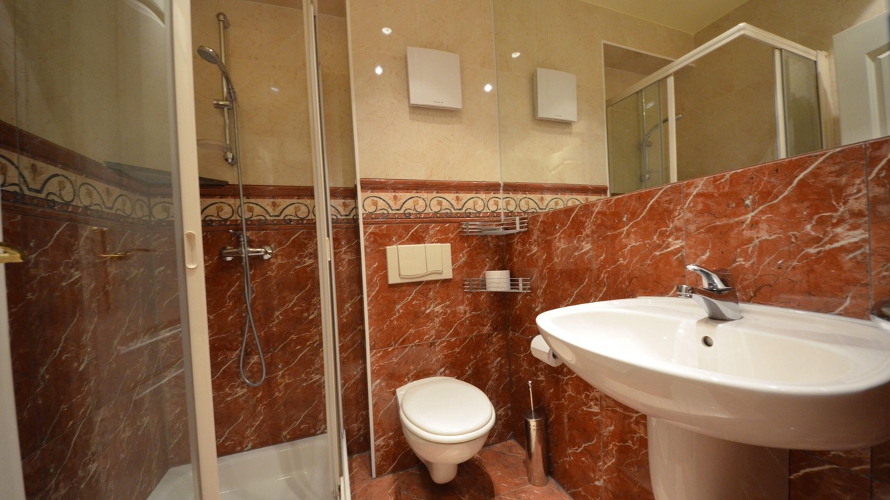 Photo of Bathroom in Gross Zicker