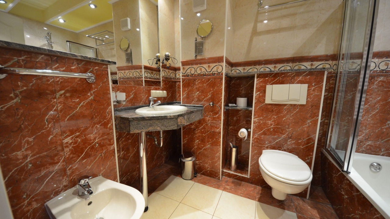 Photo of Bathroom in Gross Zicker