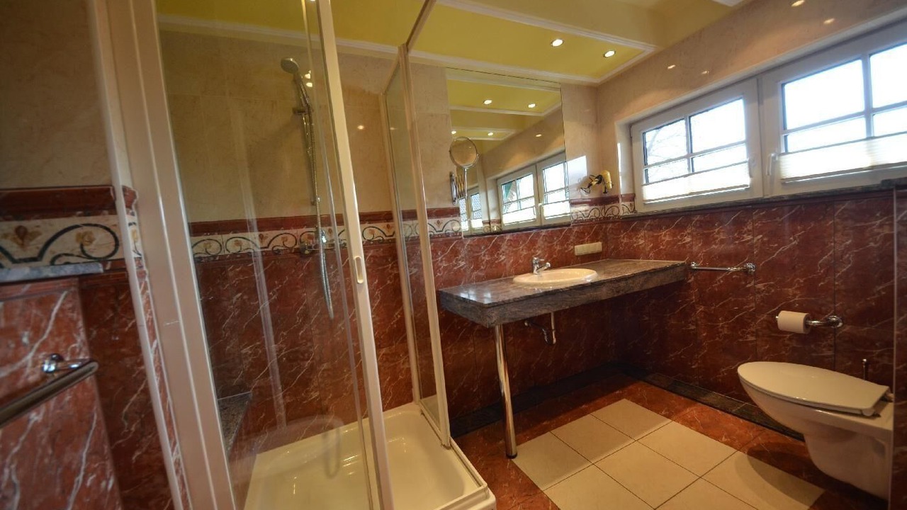 Photo of Bathroom in Gross Zicker