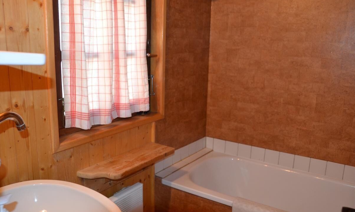 Photo of Bathroom in Saint-Luc