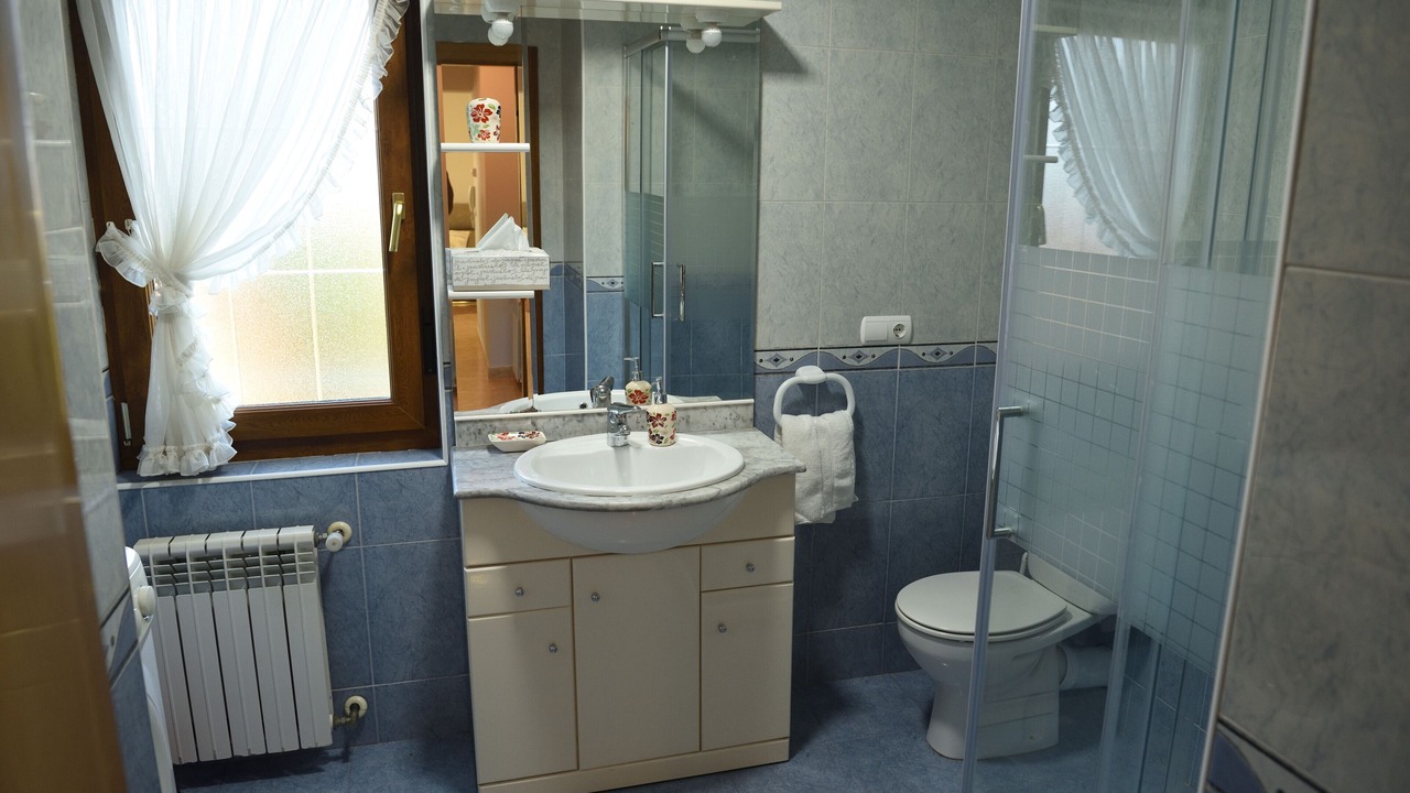 Photo of Bathroom in Mogro