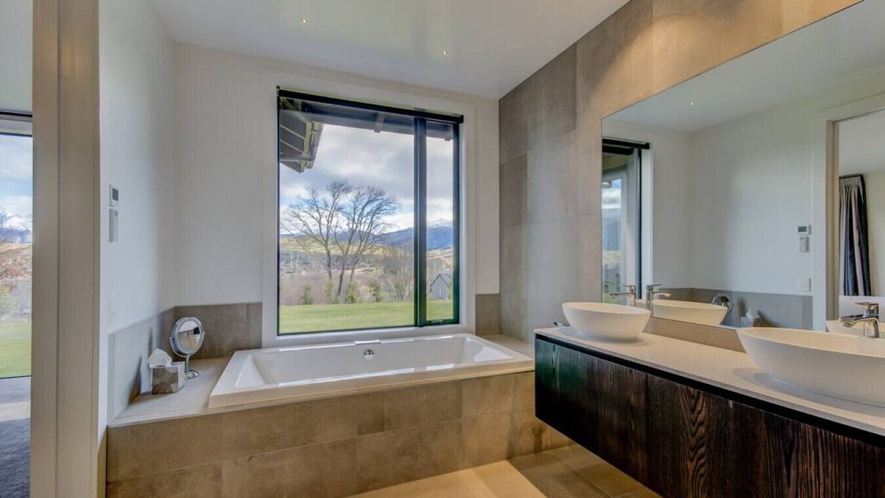 Photo of Bathroom in Lake Hayes