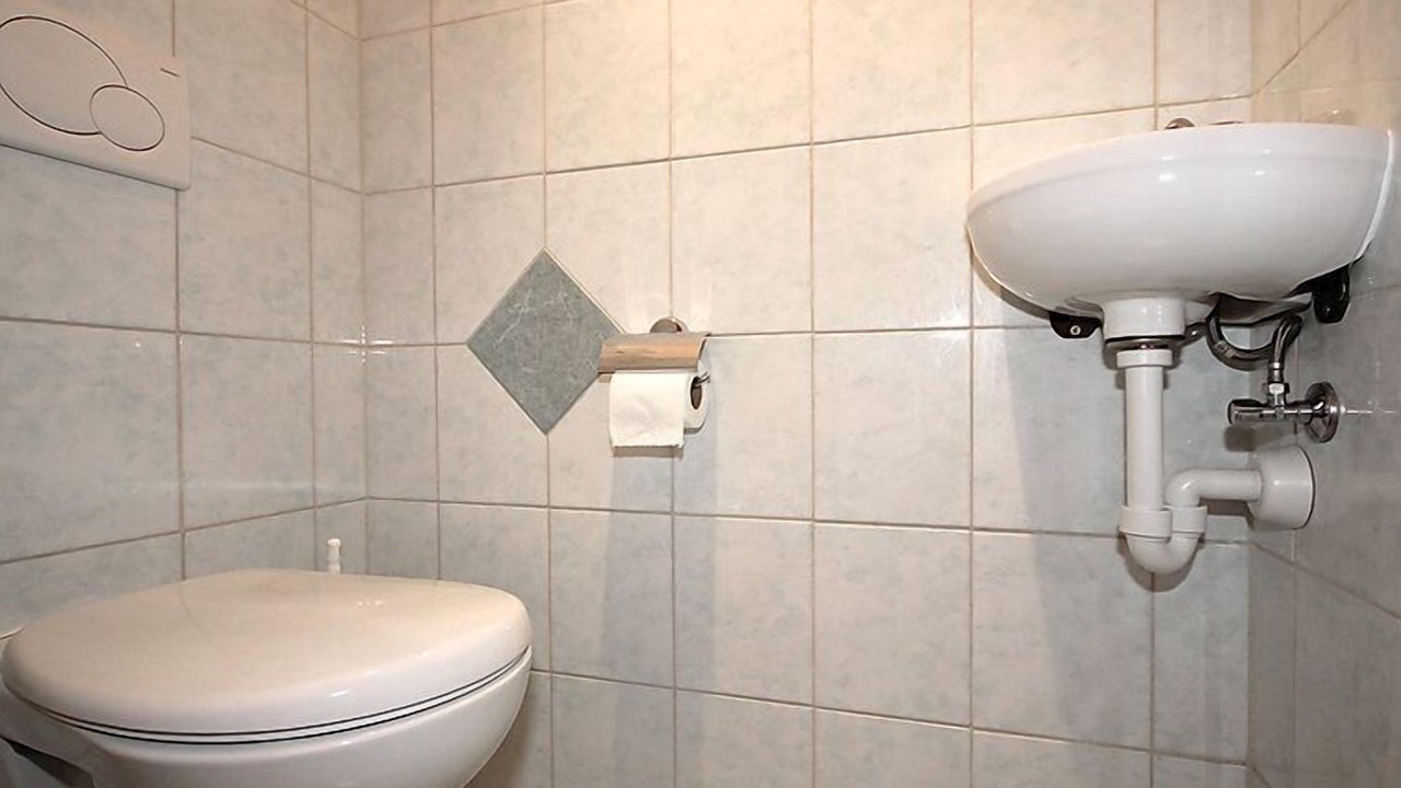 Photo of Bathroom in Kapfing