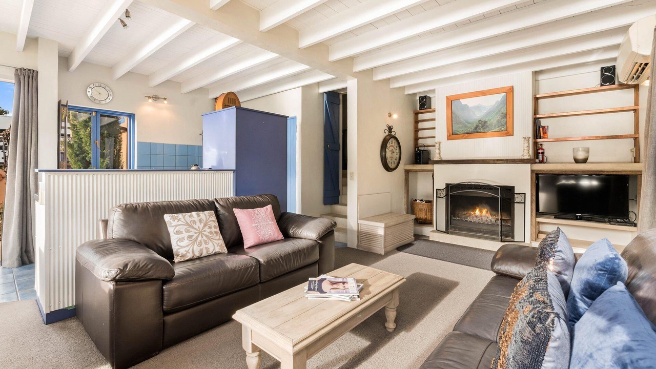 Photo of Livingroom in Kelvin Heights