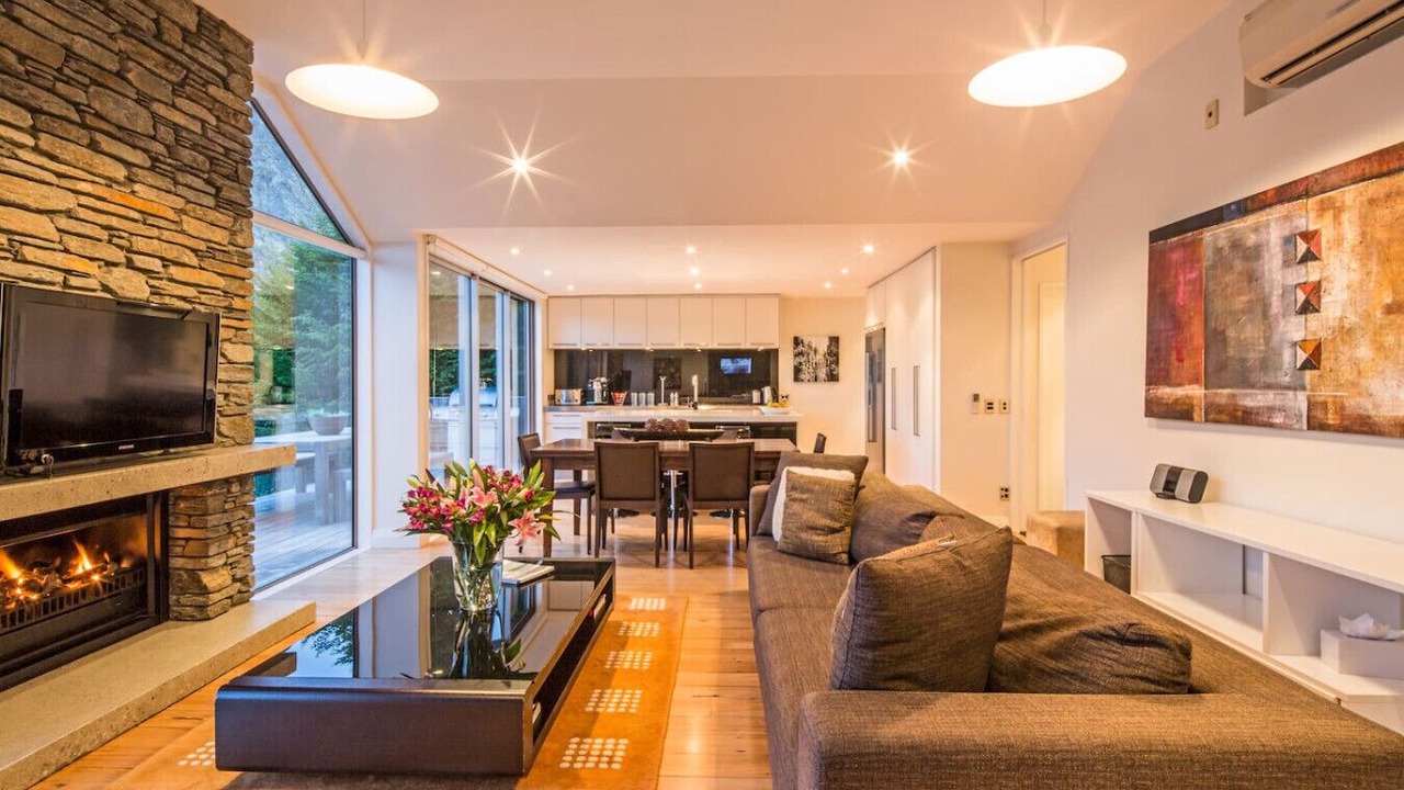 Photo of Livingroom in Arthur's Point