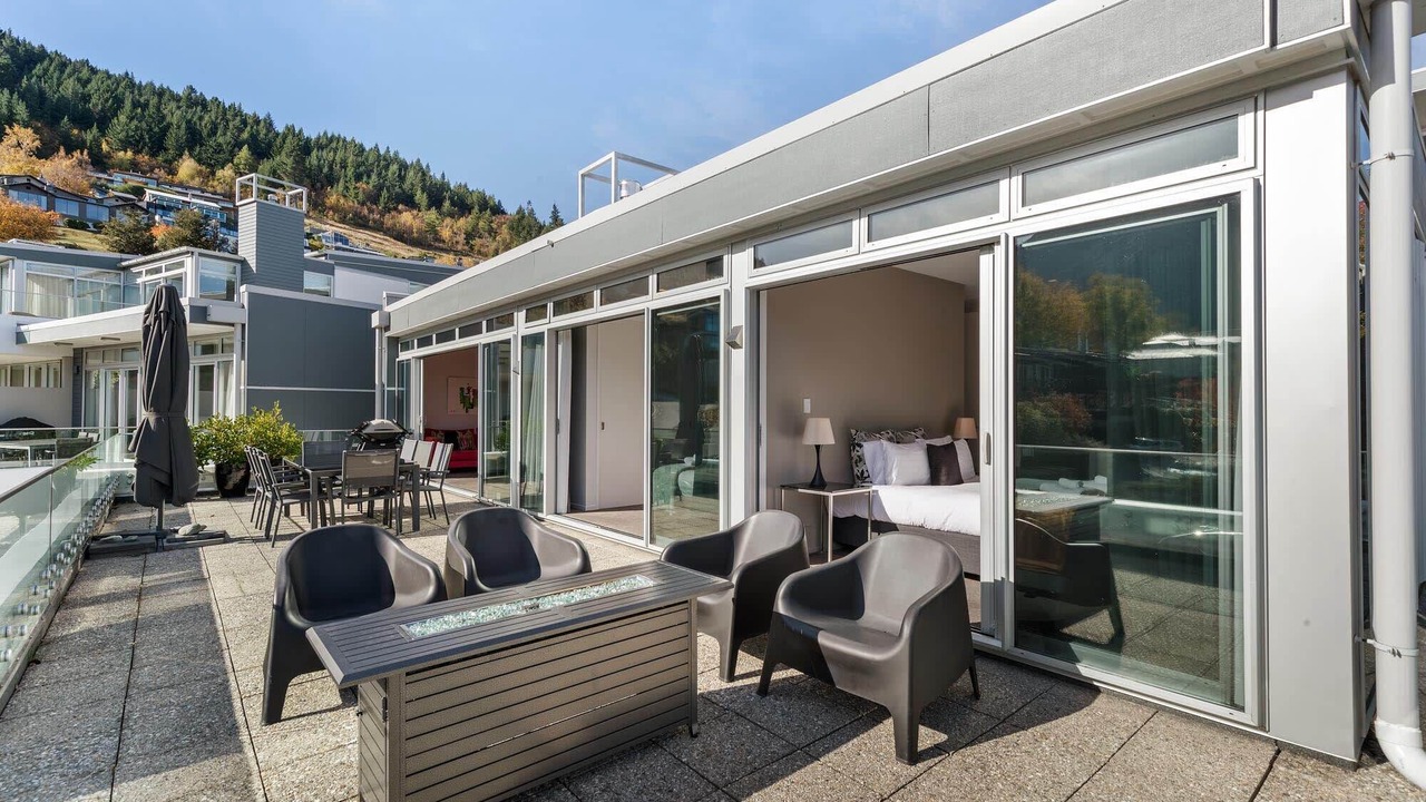 Photo of Patio Balcony in Queenstown City Centre