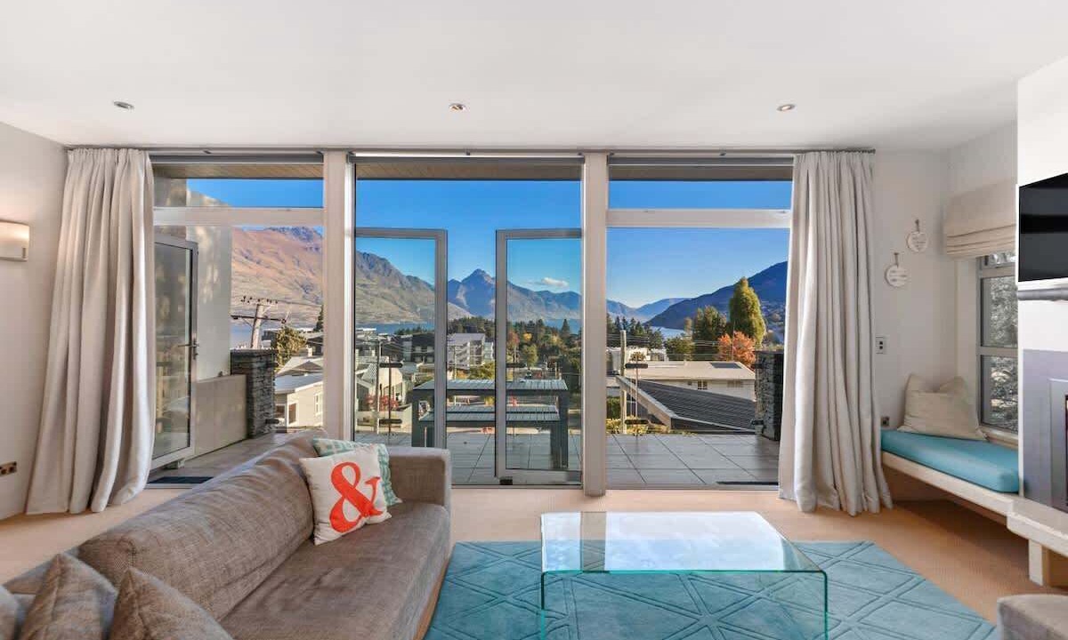 Photo of Patio Balcony in Queenstown City Centre