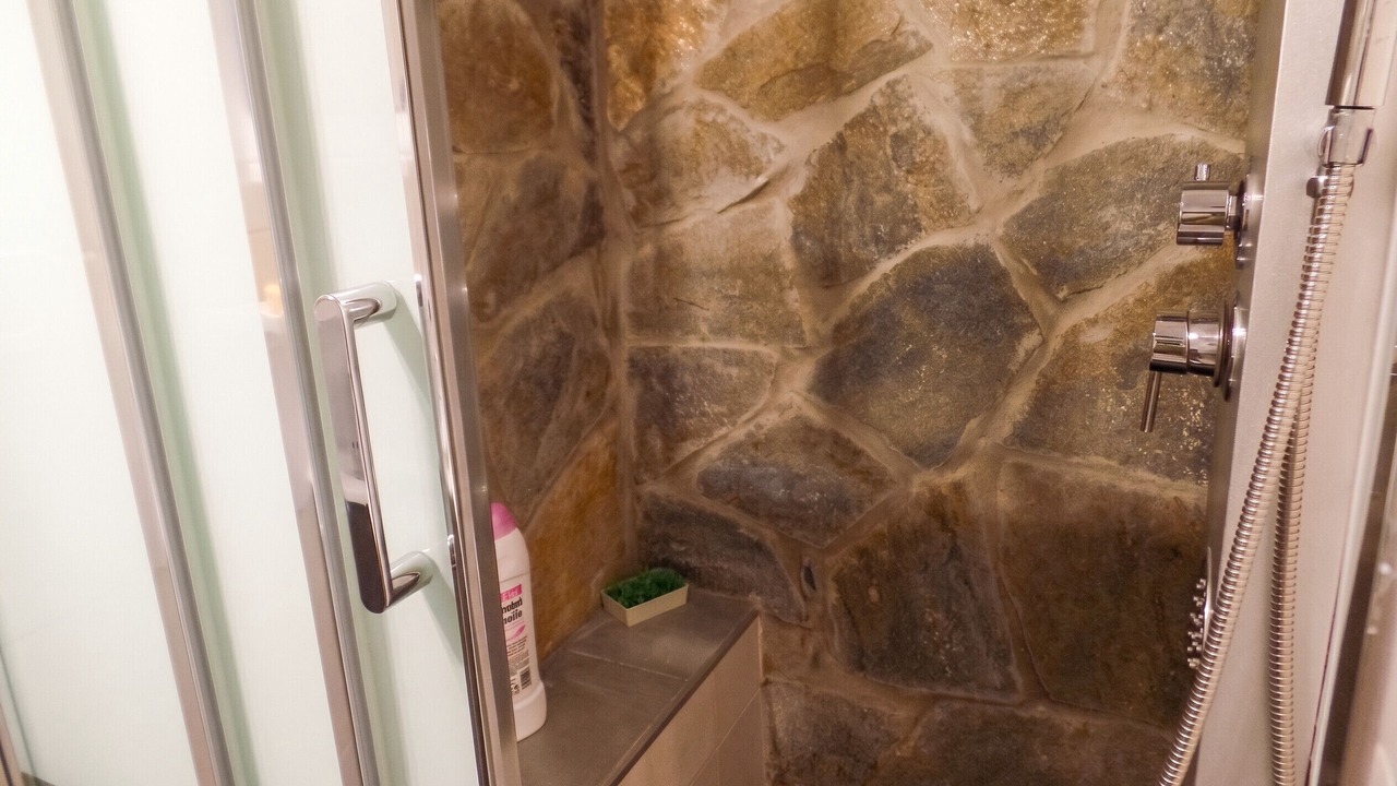 Photo of Bathroom in Altavista